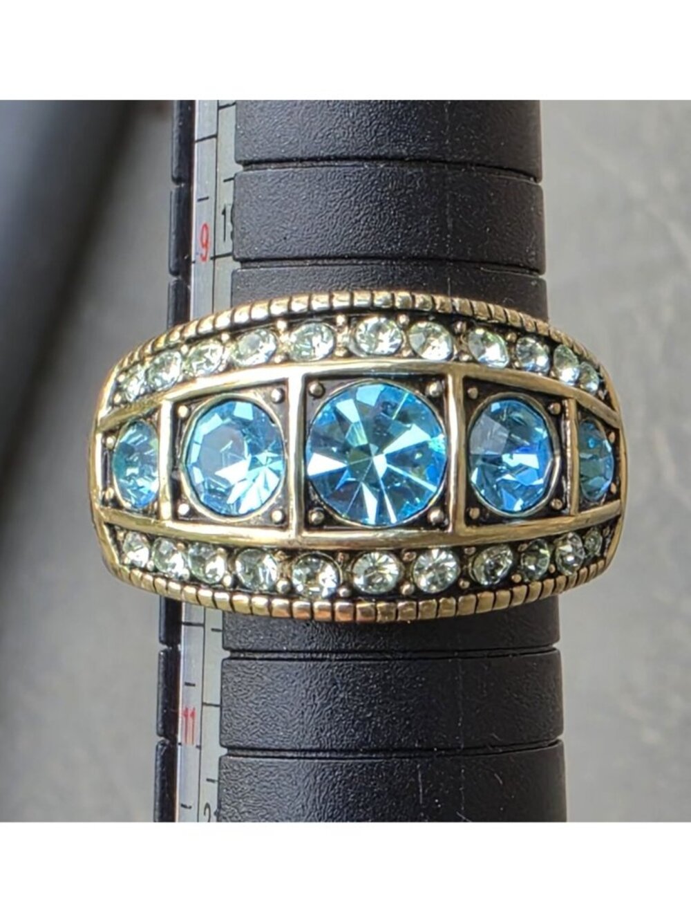 Heidi Daus Blue Swarovski Crystal Ring Size 10 Gold-Tone Vintage Style Jewelry
